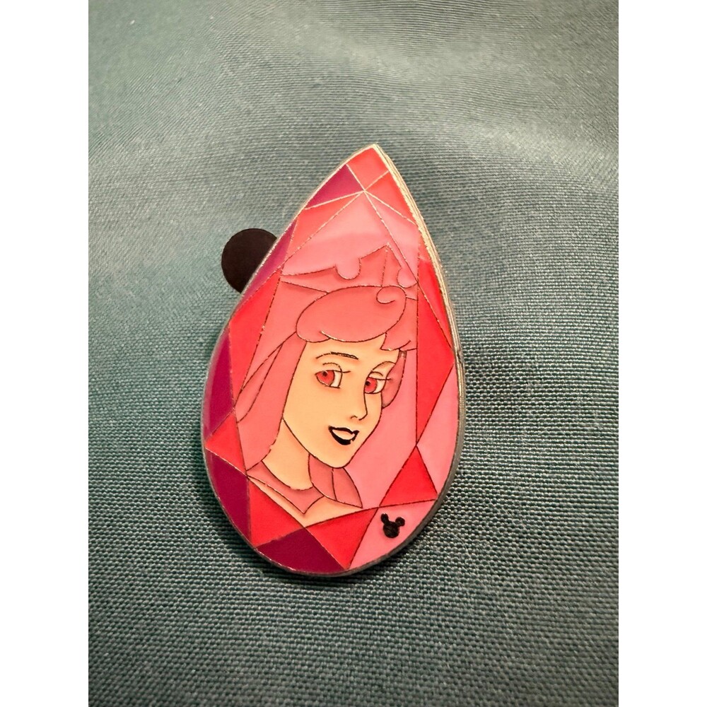 Disney pin featuring Princess Aurora from Sleeping Beauty